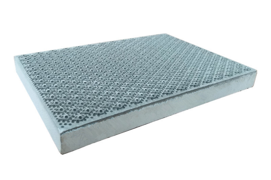 Piastre riscaldanti in ceramica a nido d'ape 135 * 94 mm catalitiche per riscaldatore a gas con bruciatore a gas
