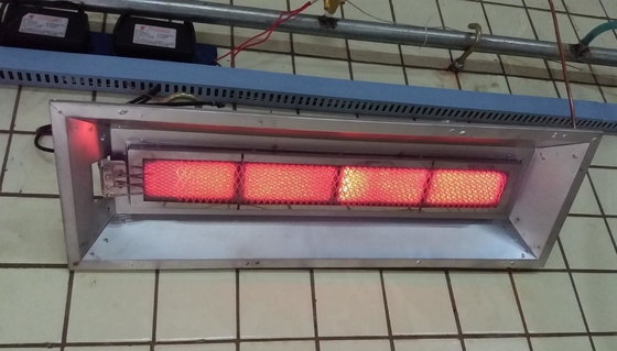 Riscaldatore per chioccia a infrarossi a gas in acciaio alluminato THD6808 Sistema di riscaldamento per allevamento di pollame